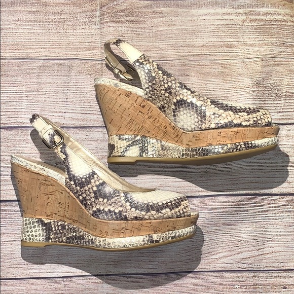 Stuart Weitzman Snake Print Wedge Heels 5M #9 - Picture 3 of 6